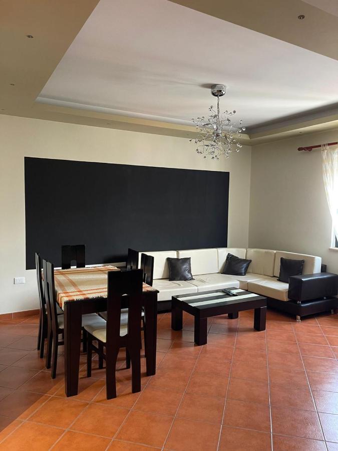 City Center Apartment Galeria ติรานา ภายนอก รูปภาพ
