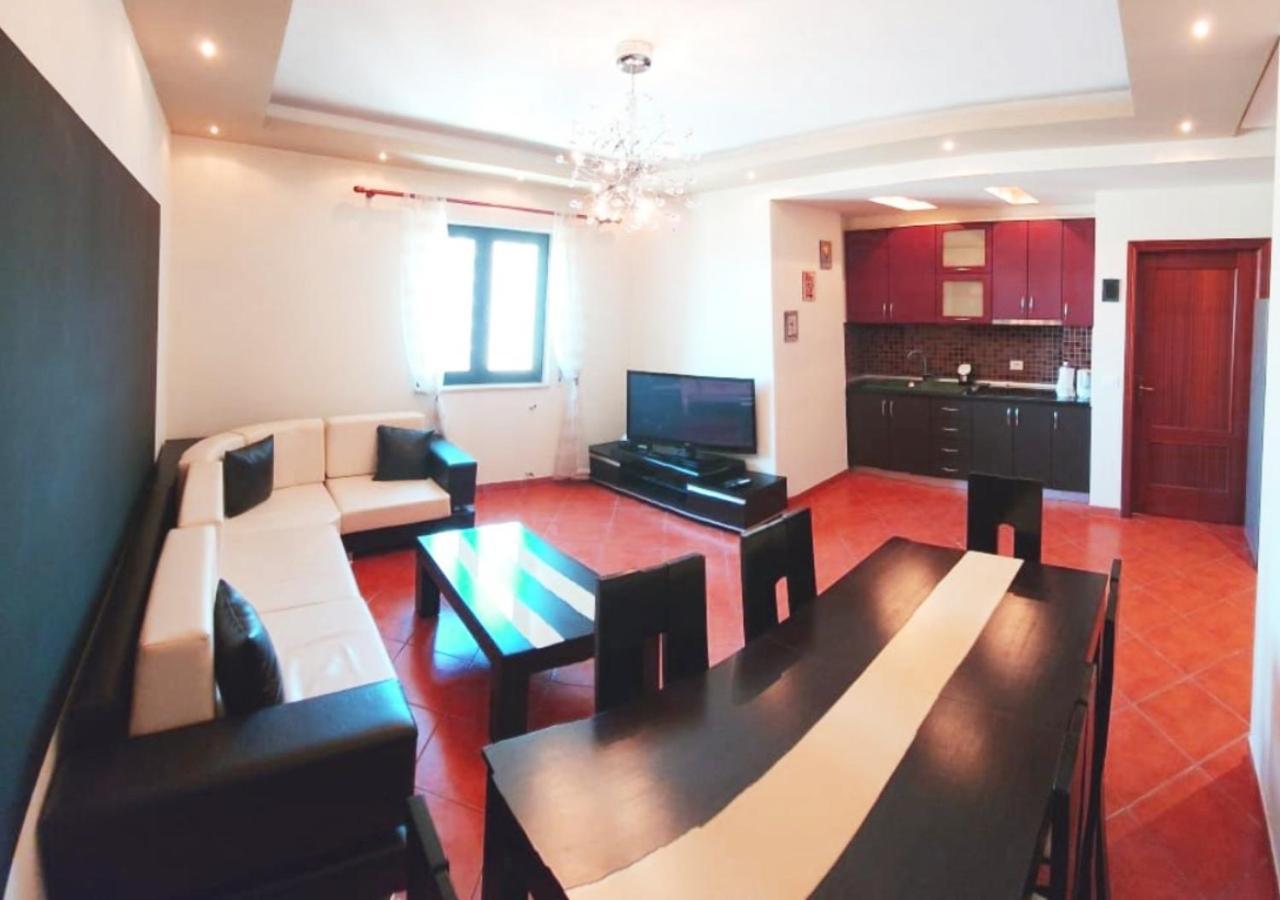 City Center Apartment Galeria ติรานา ภายนอก รูปภาพ